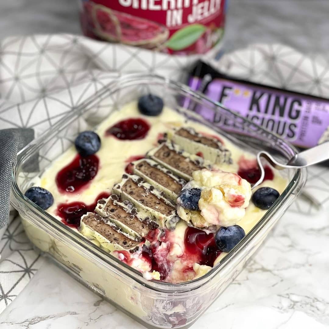 FITKING baltyminis batonėlis su sausainių gabaliukais